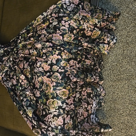 Floral V-Neck Ruffle Dress - Black and Pink - Picture 9 of 9